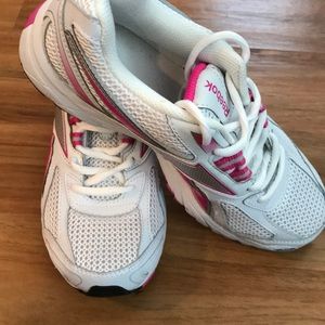Size 7 Reebok Sneakers